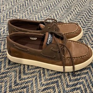 Sperry Boys brown leather shoes size 4.5 M